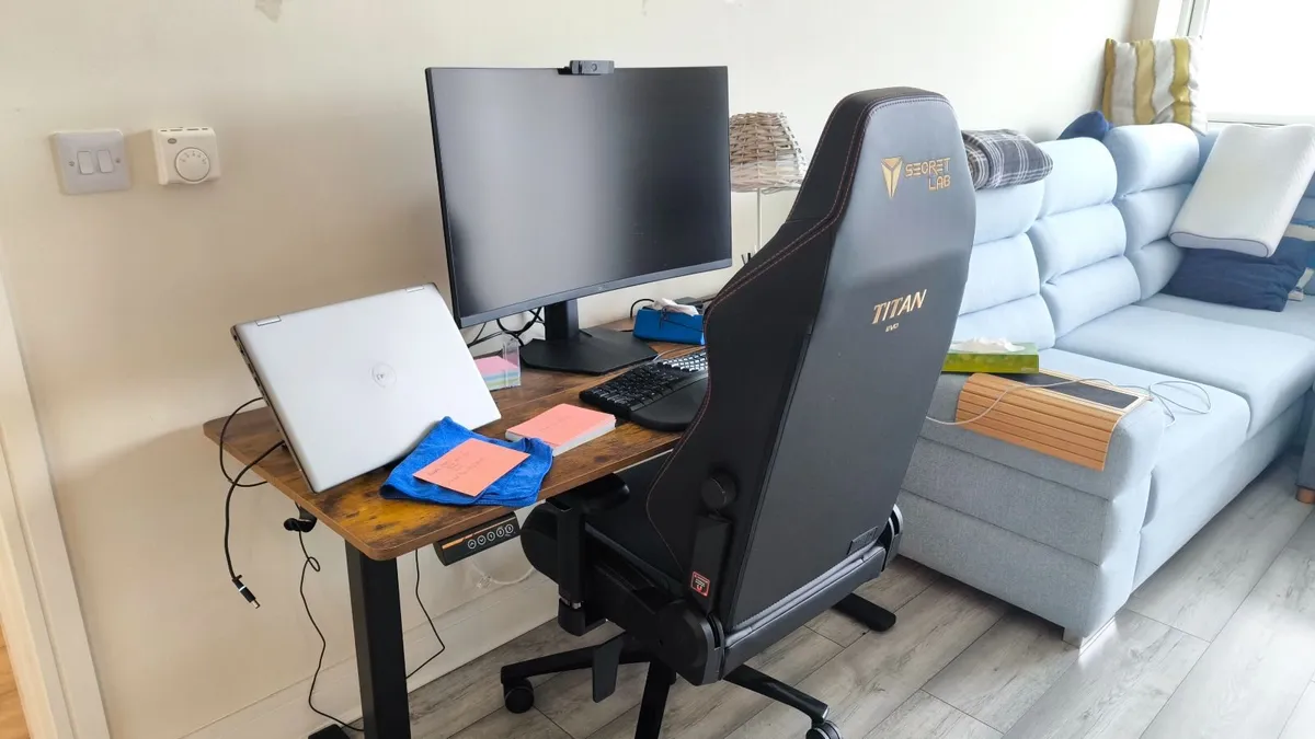 Secretlab TITAN Evo Ergonomic Chair + Desk - Image 2