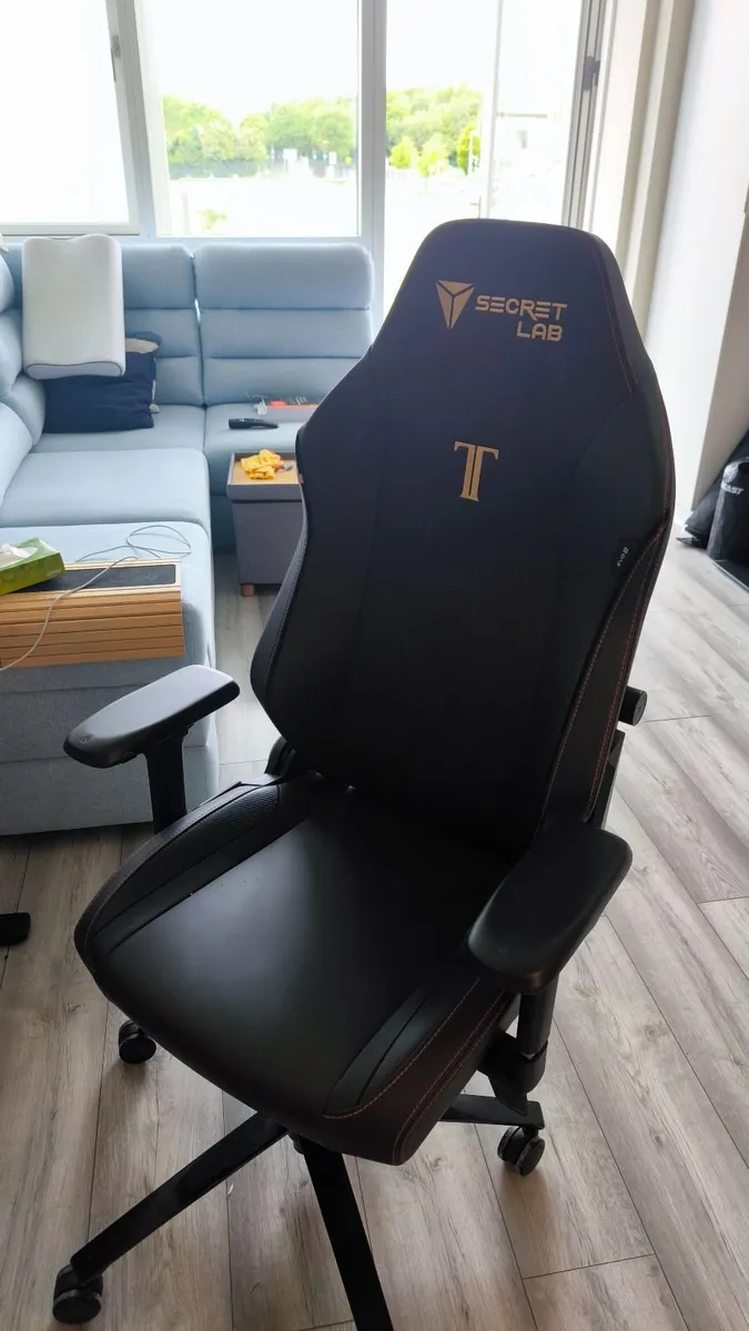 Secretlab TITAN Evo Ergonomic Chair + Desk - Image 3