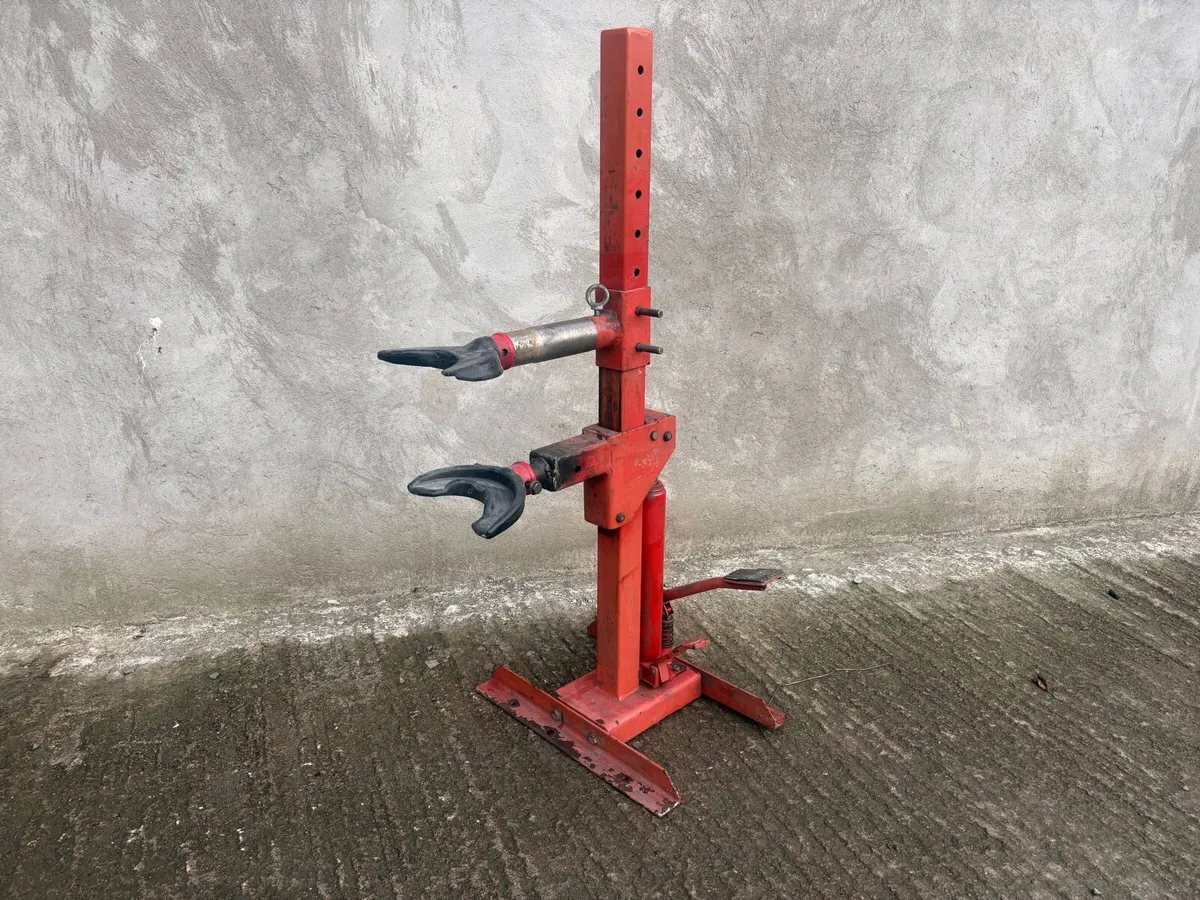 Hydraulic Spring Compressor - Image 1