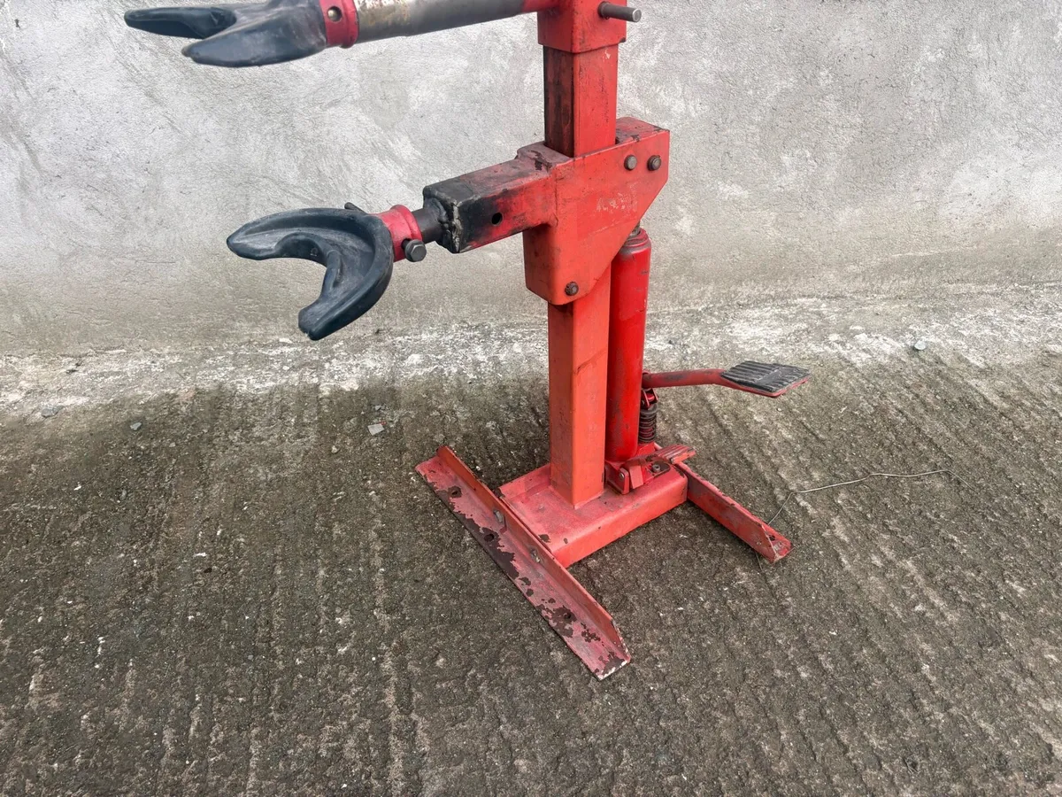 Hydraulic Spring Compressor - Image 3