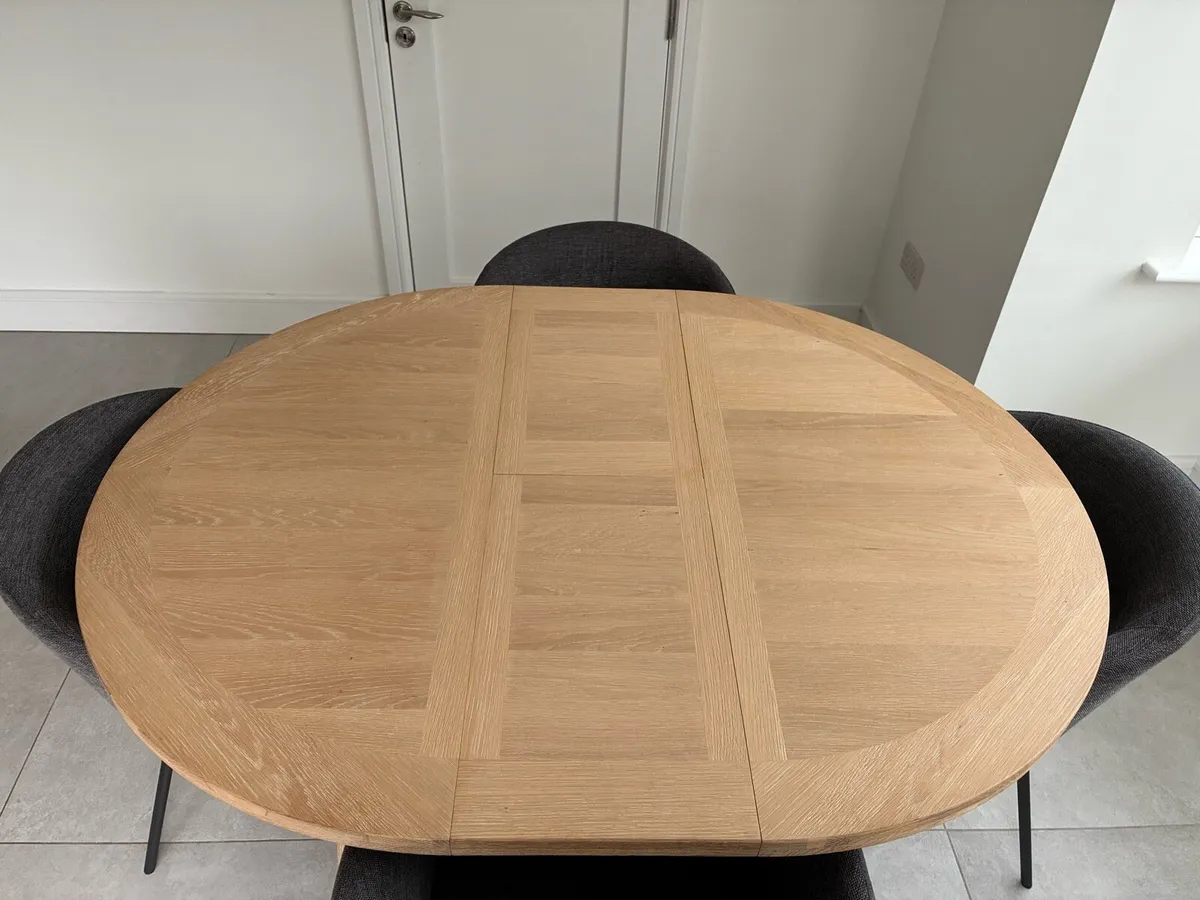 Extendable Round/Oval Oak Dining Table & 4 Chairs - Image 3