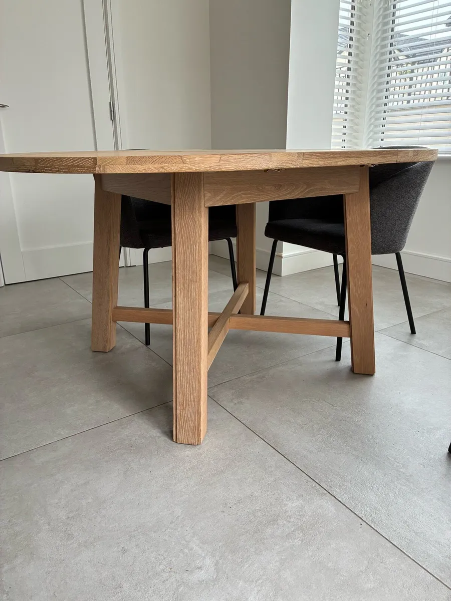 Extendable Round/Oval Oak Dining Table & 4 Chairs - Image 4