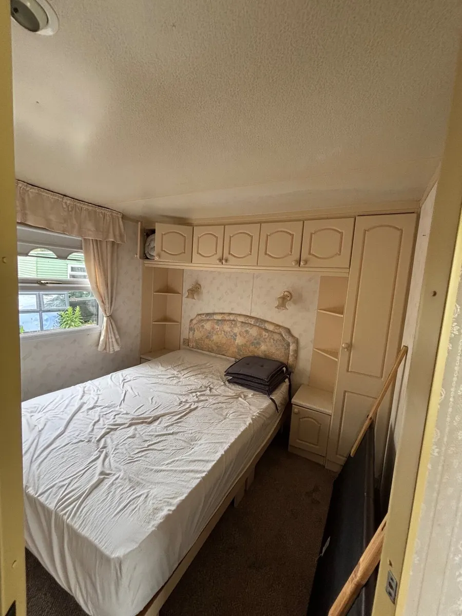4 bed Double glazed mobile home - Image 2