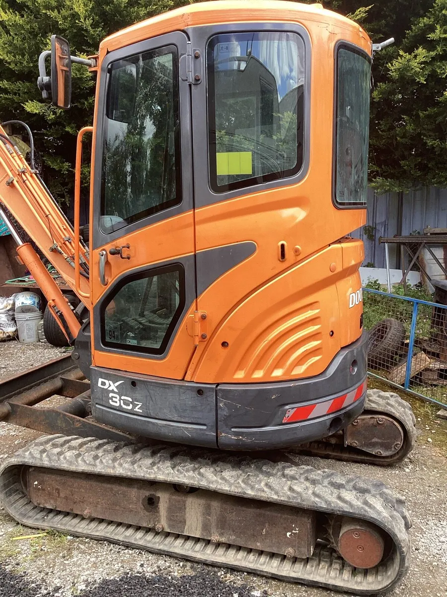 Mini digger 3 ton :: - Image 1