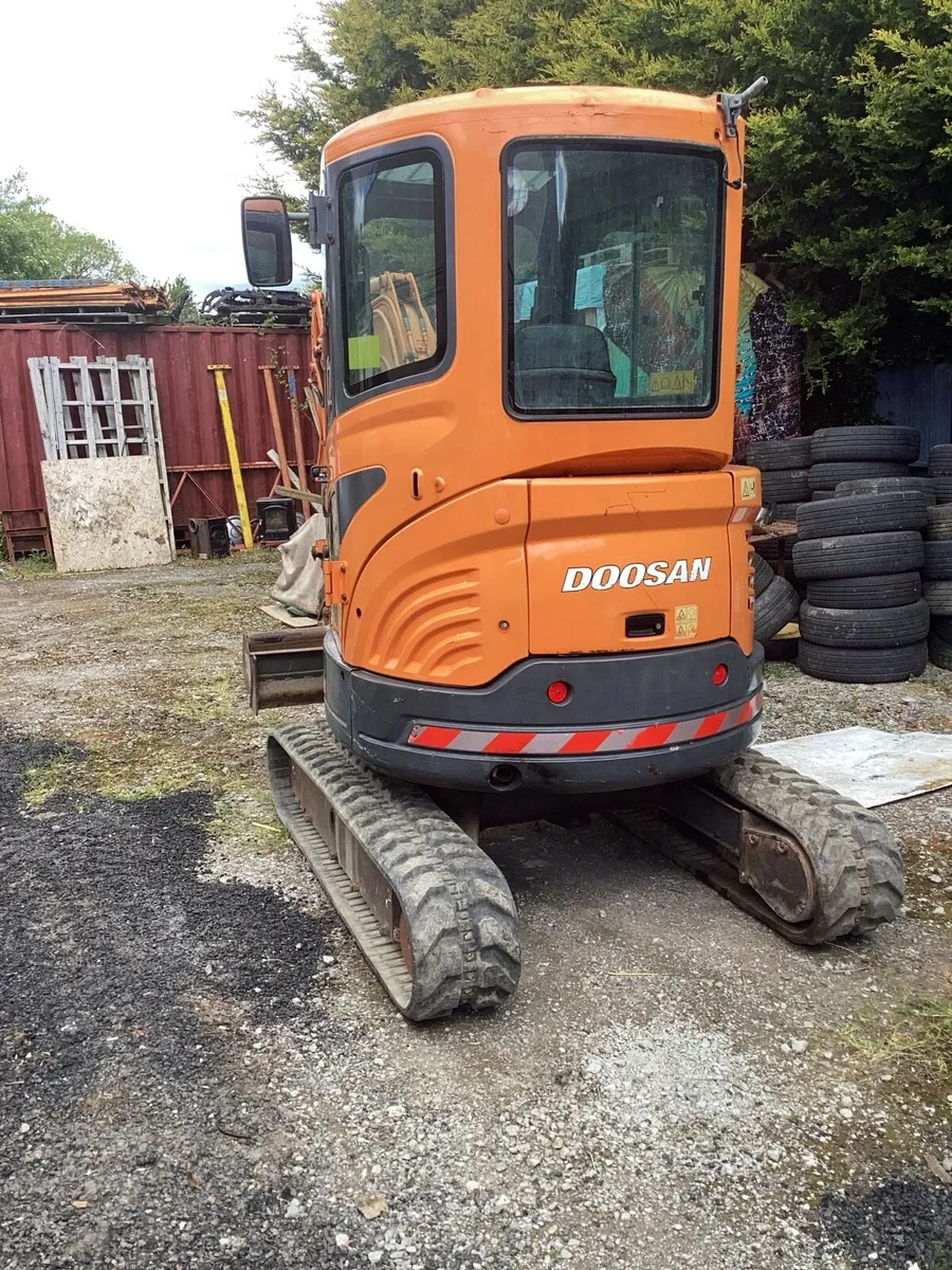 Mini digger 3 ton :: - Image 2