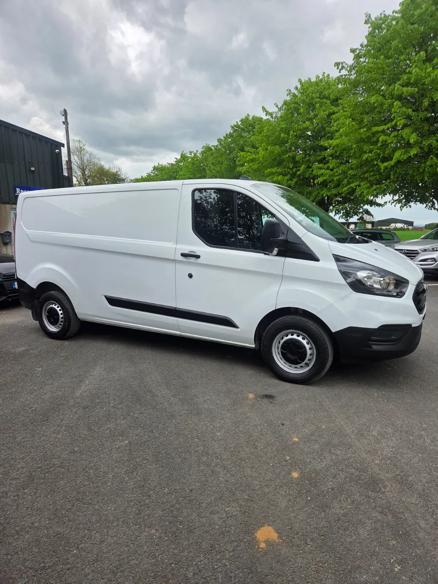 Ford Transit Custom 2022 - Image 4