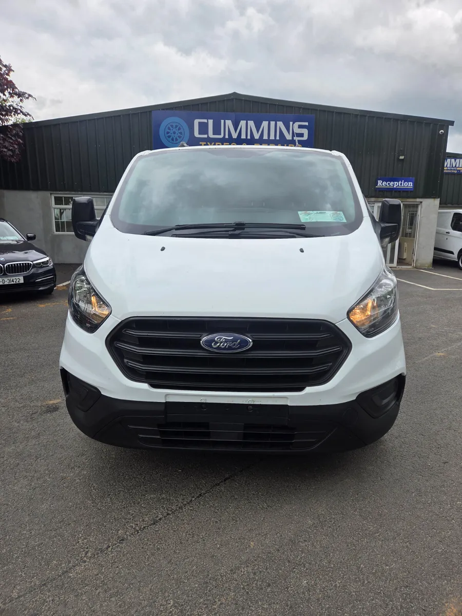 Ford Transit Custom 2022 - Image 2