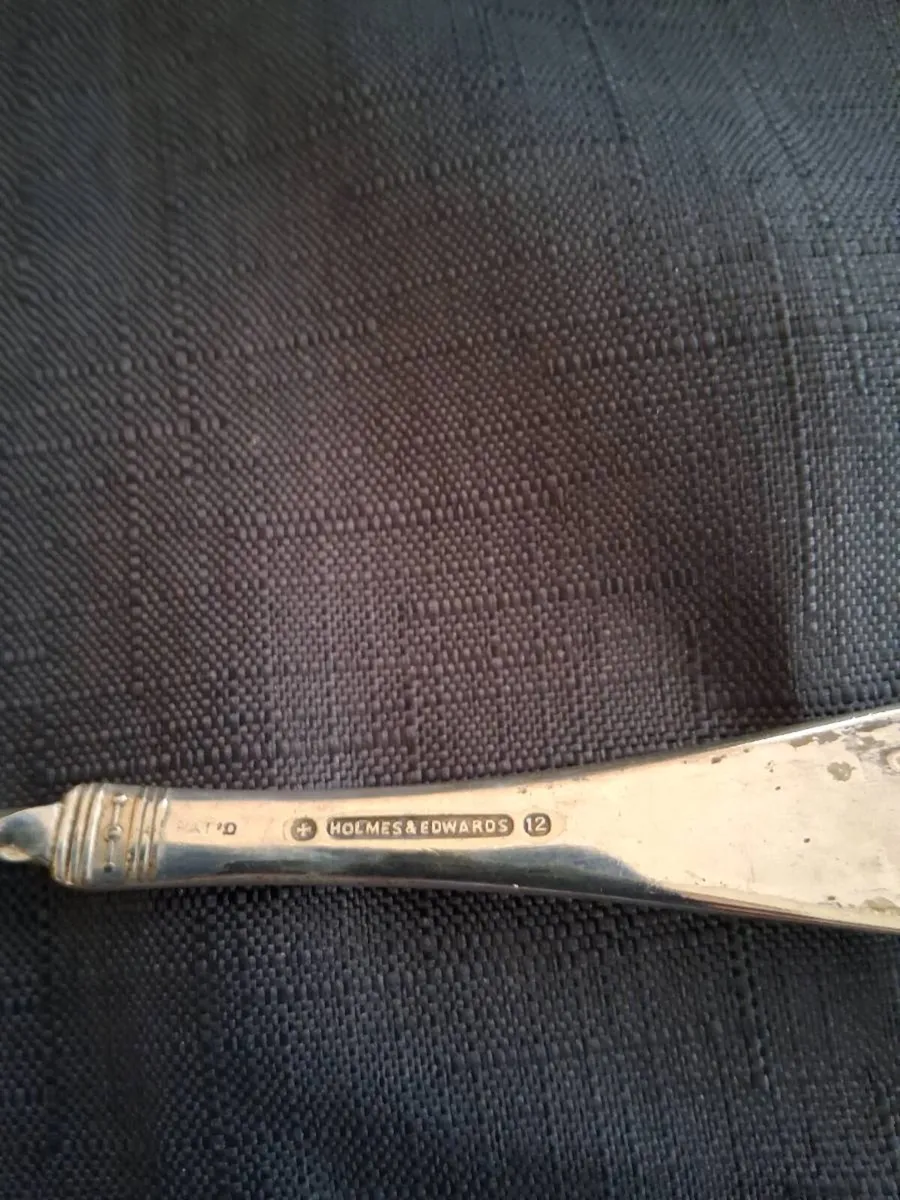Old Scalloped Butter Knife - Image 2