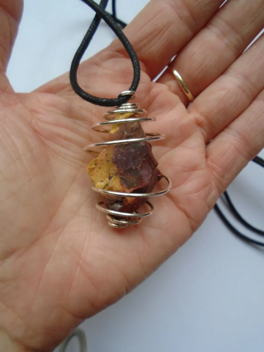 Gemstone pendant, Mookaite, Jewellery - Image 4