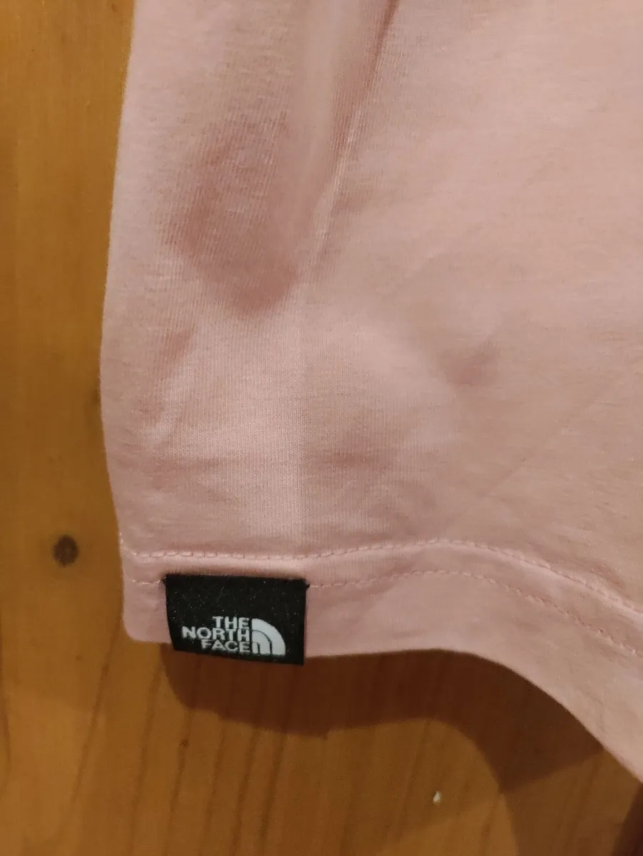 The North Face T shirt L New - Image 3