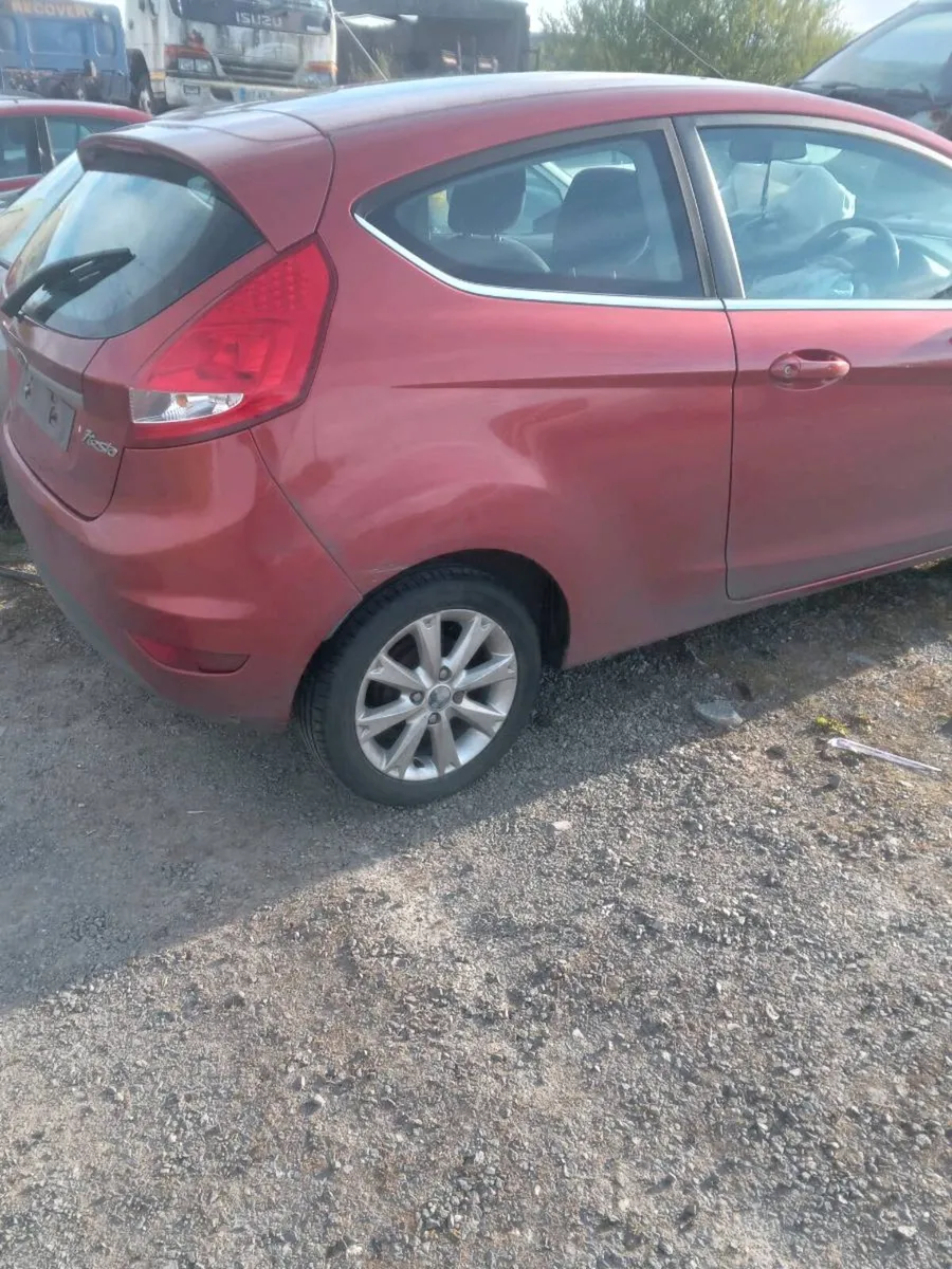2011 fiesta 3door 1250cc - Image 2