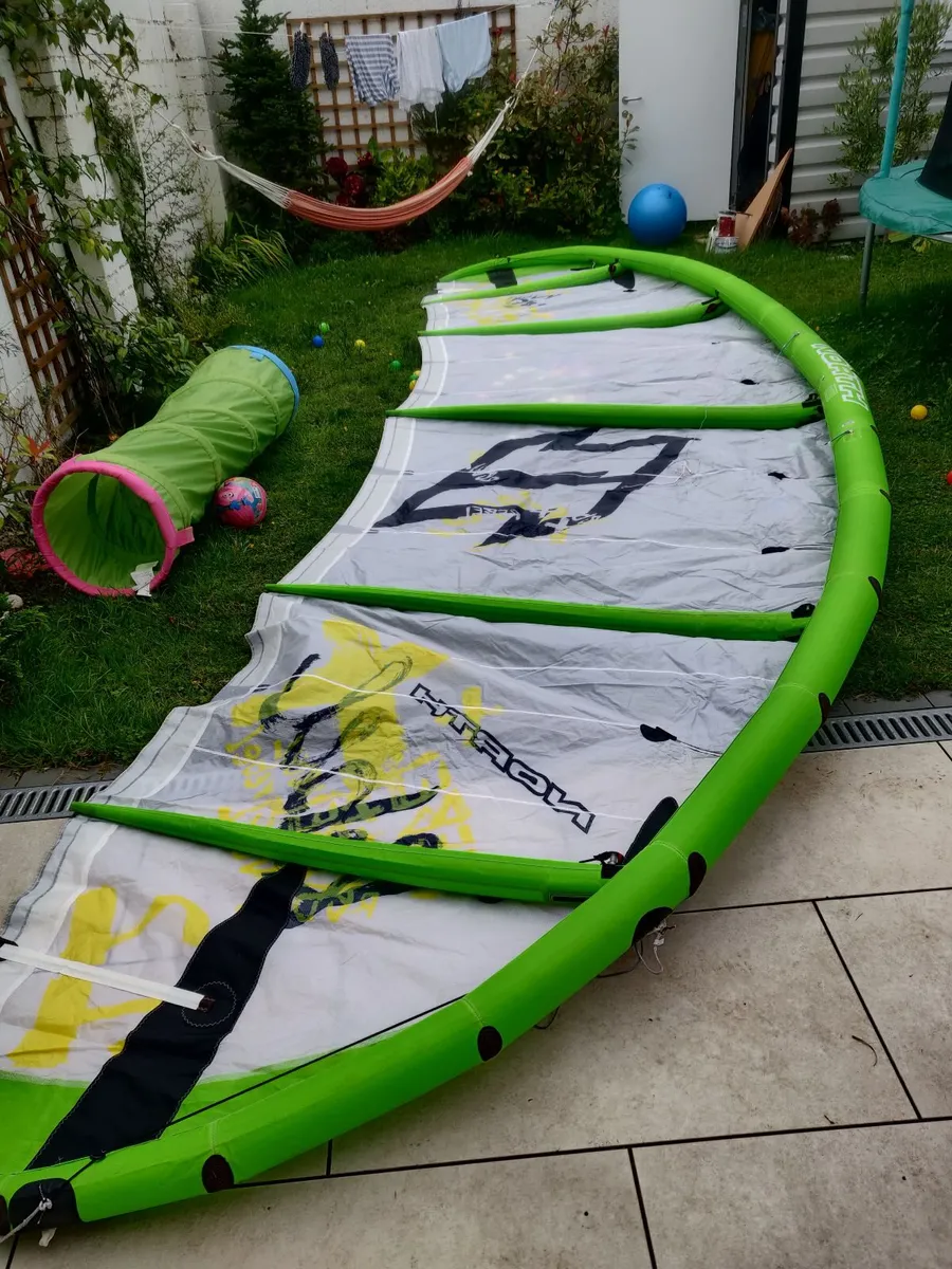 Kite surf kites, free - Image 1