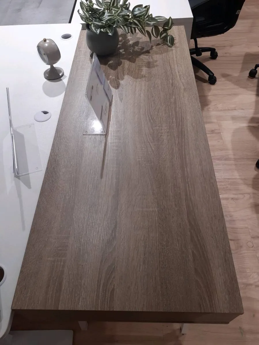 Dressing table - Image 1