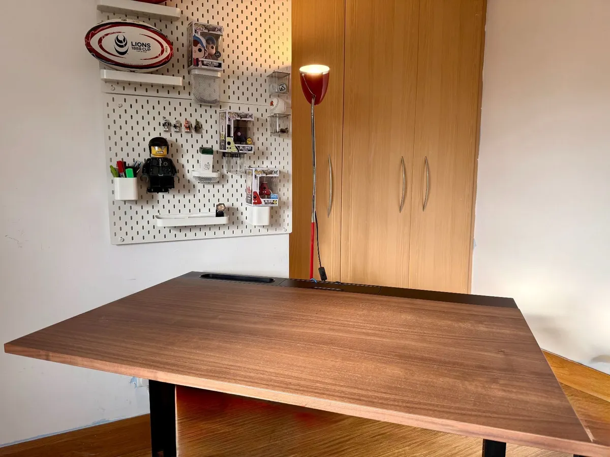 Height-Adjustable Walnut & Black Office Desk – 140 - Image 1