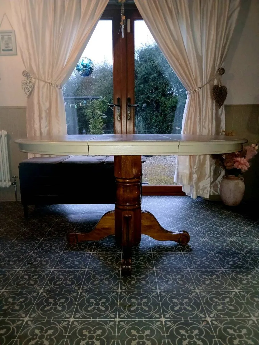Kitchen Table - Image 3