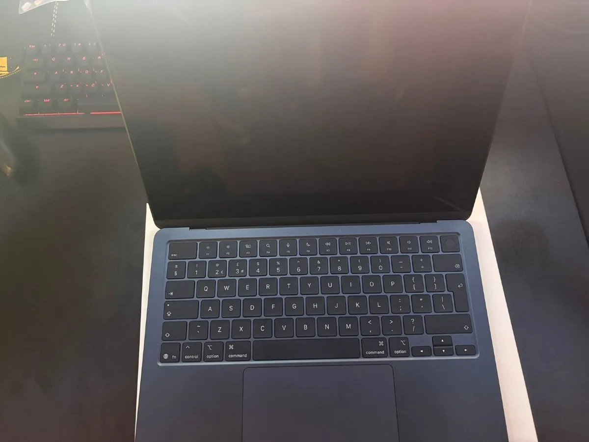2025 M4 MacBook Air - Image 2