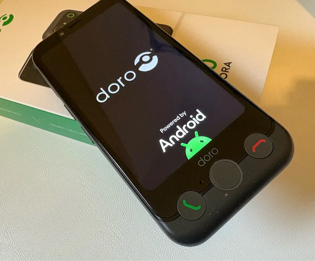 Doro Aurora A10 smartphone - Image 3