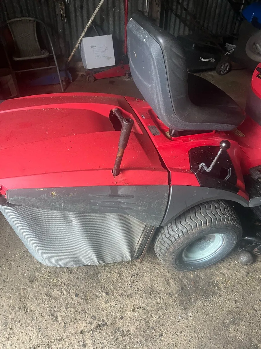 Castle garden mower. - Image 2