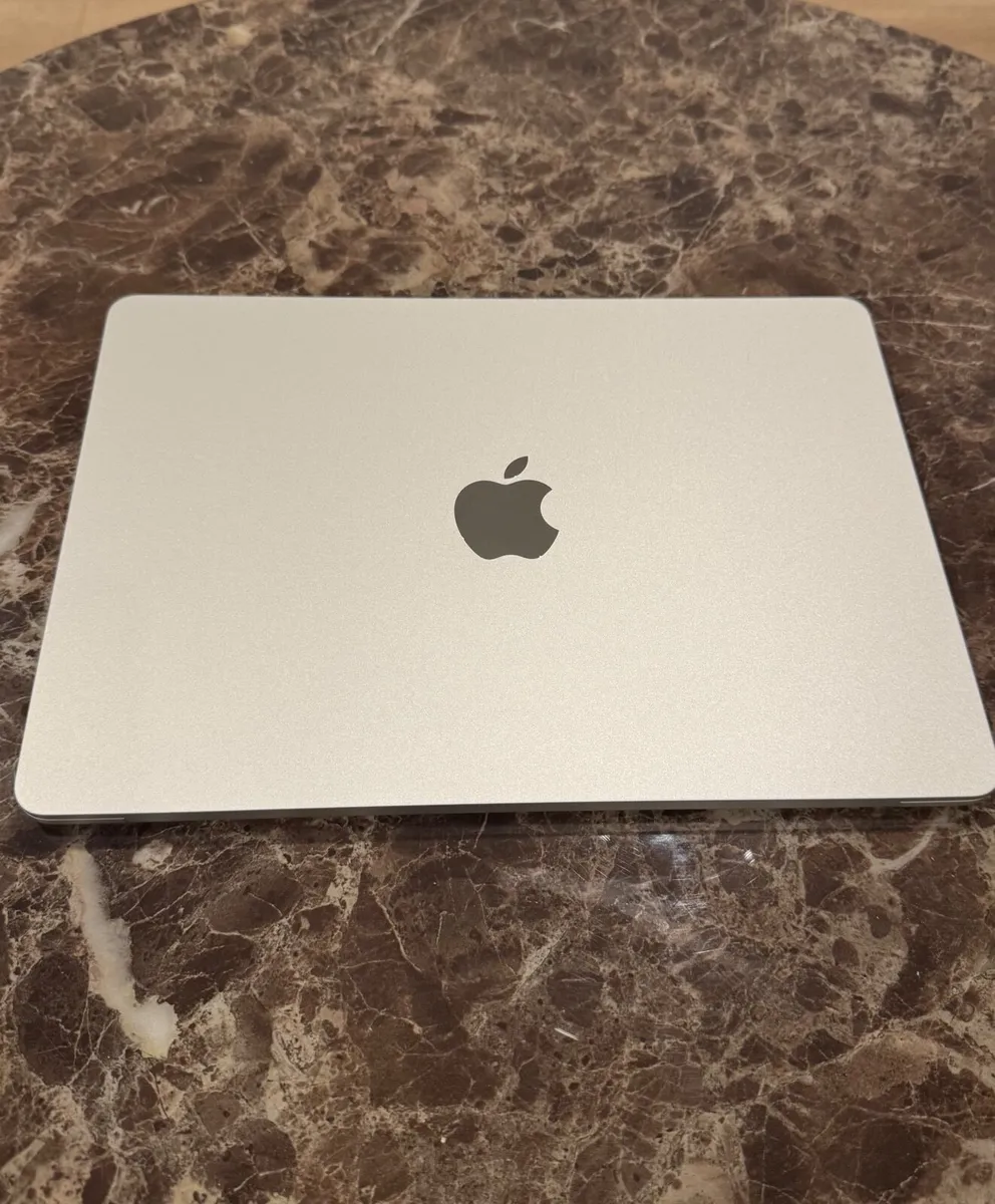 Apple MacBook Air 13” M4 16GB RAM 2025 - Image 1