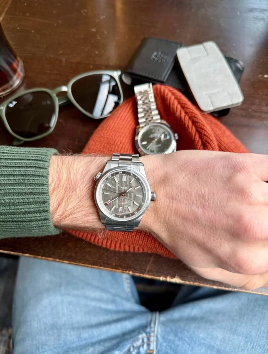 LIMITED EDITION TRASKA VENTURER GMT METEORITE DIAL - Image 2