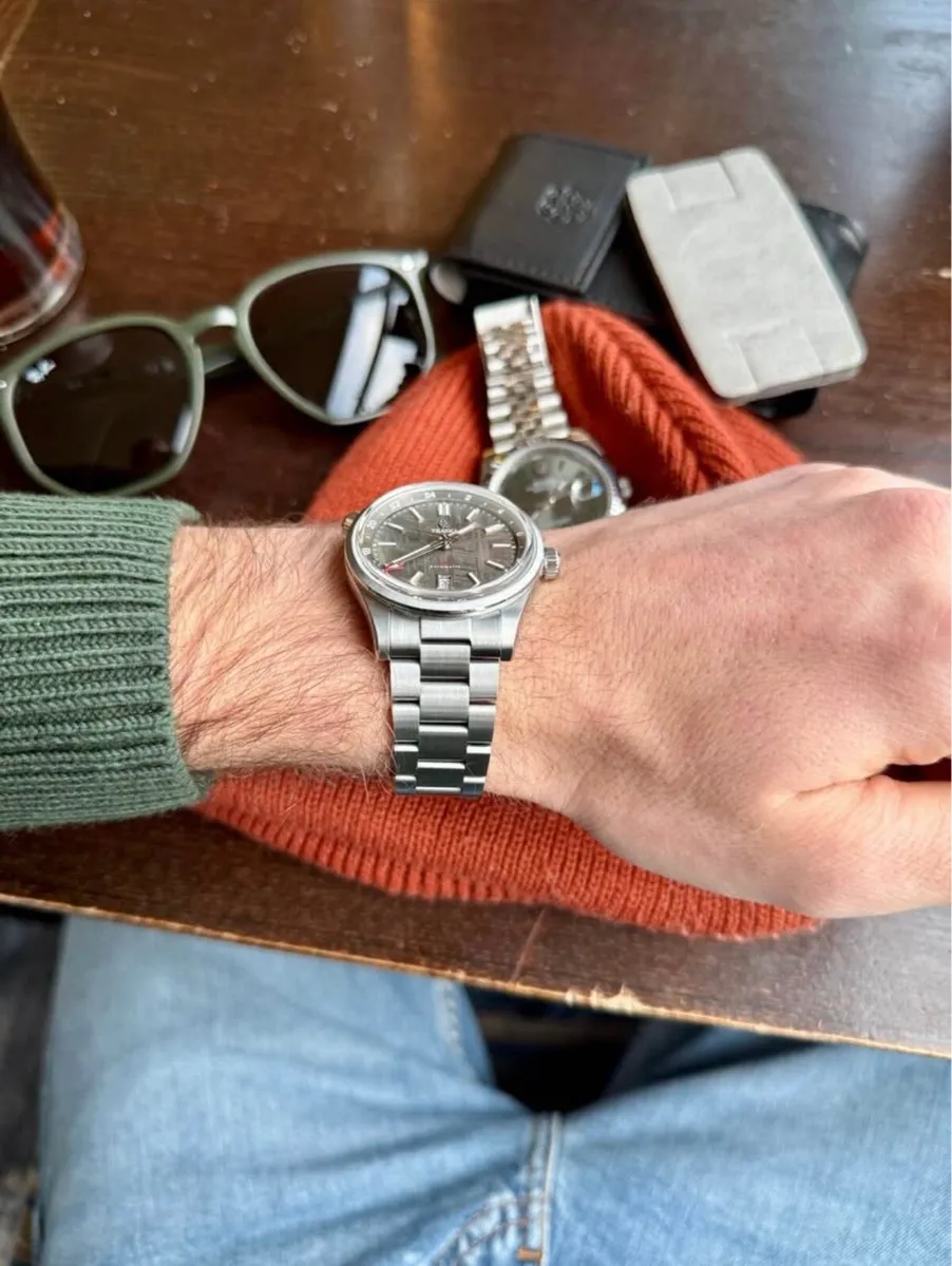 LIMITED EDITION TRASKA VENTURER GMT METEORITE DIAL - Image 3