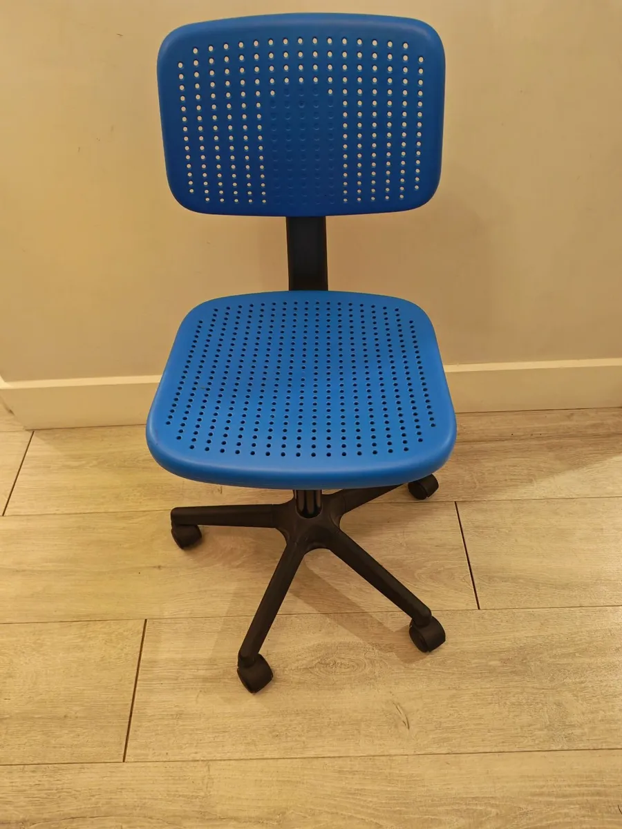 Office Chair - Image 4