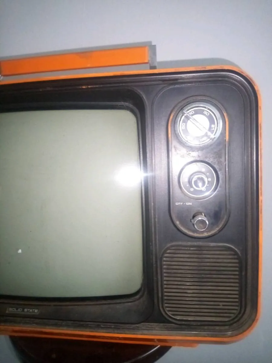 Vintage 70s Retro Orange Portable Tube TV - Image 4