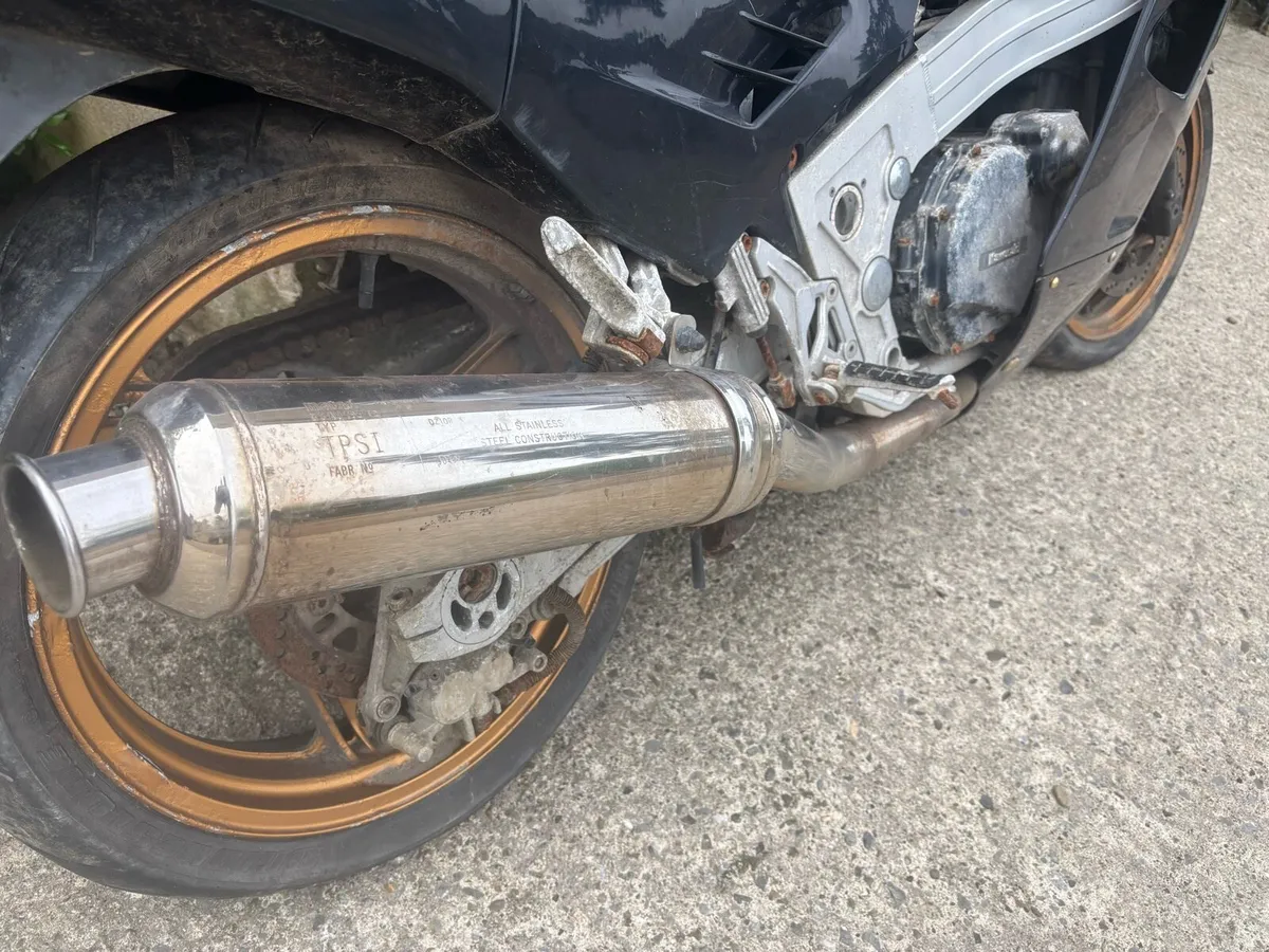 Kawasaki zx10 - Image 4