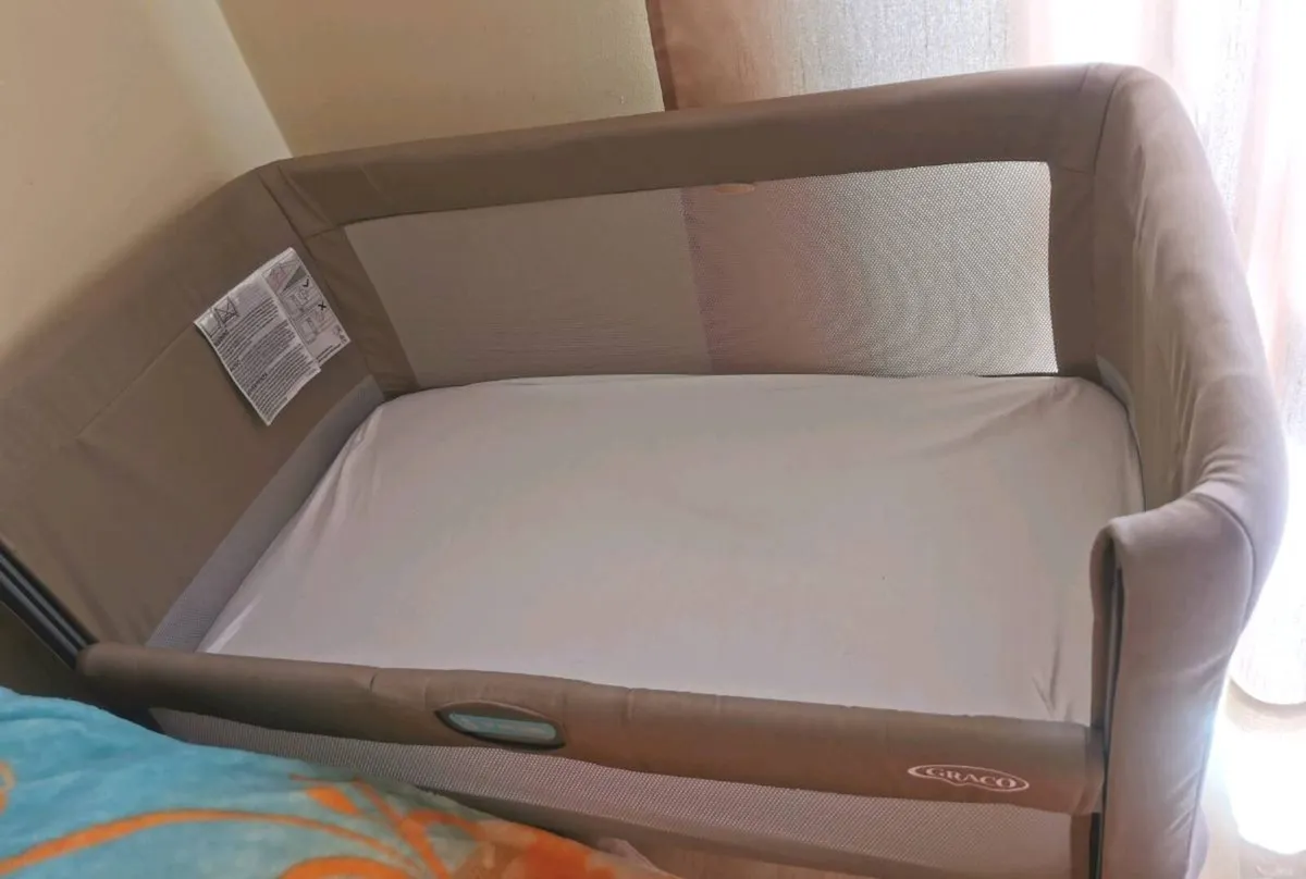 Baby cot - Image 2