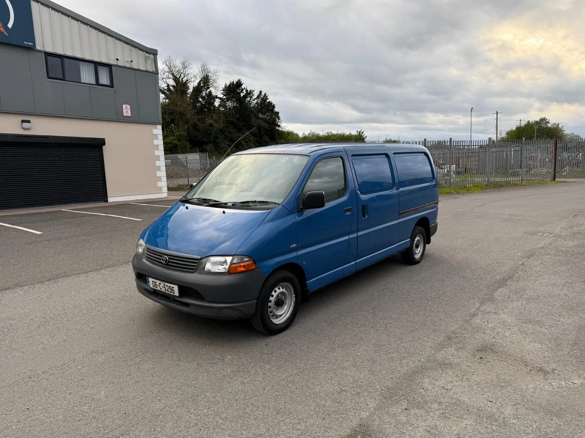 €4800 2006 hiace fresh cvrt €4800 - Image 1