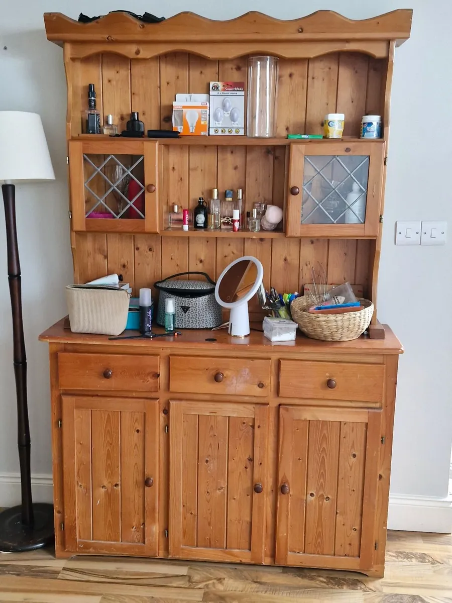 Pine kitchen dresser
