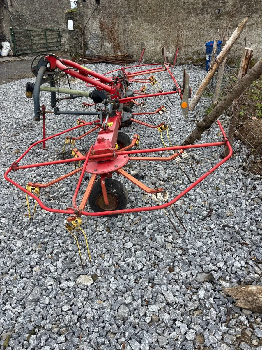 4 rotor tedder - Image 2