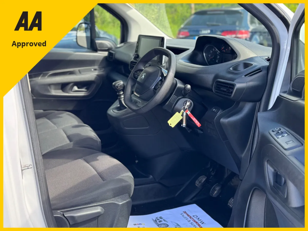 Peugeot Partner ASPHALT PREMIUM + BLUEHDI PLUS L1 - Image 4