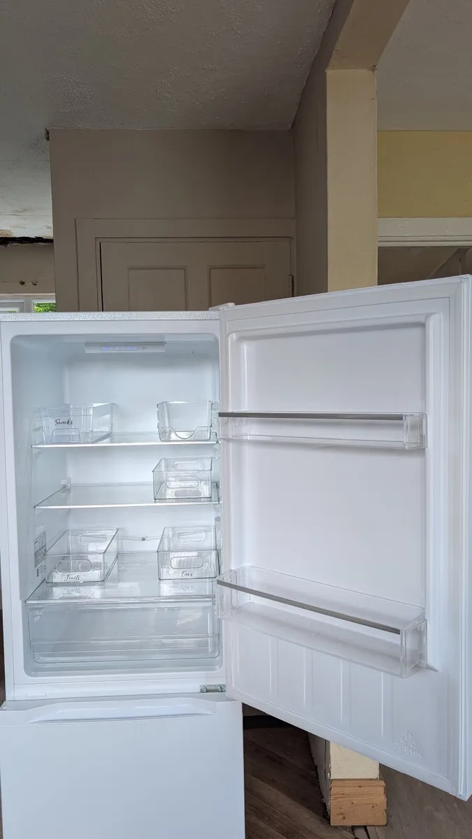 Fridge/freezer - Image 4