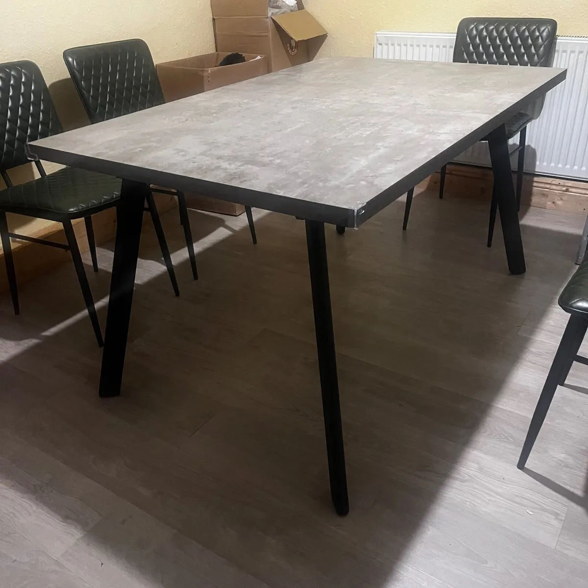 Dining table - Image 2