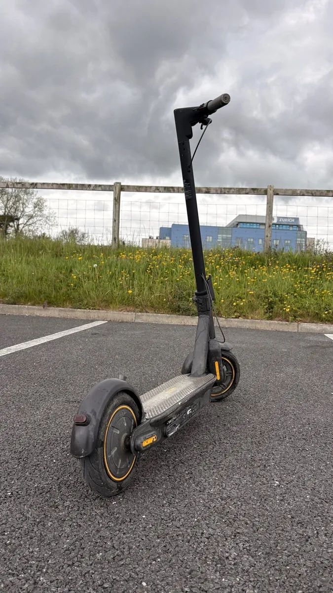 Electric scooter - Image 2