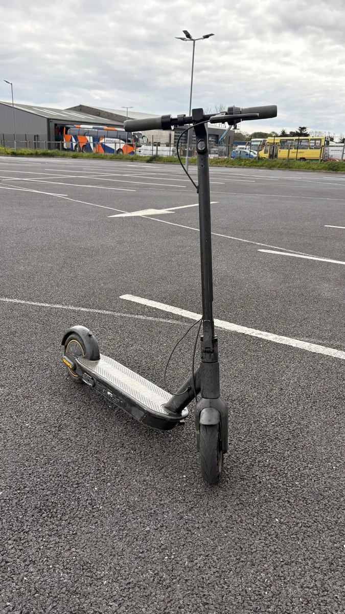 Electric scooter - Image 4