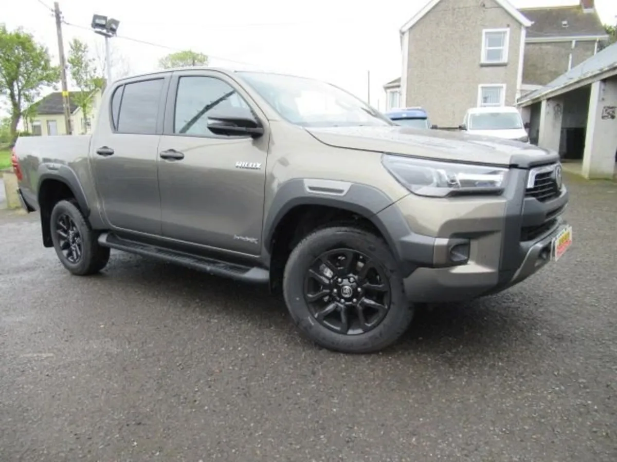 2.8 D-4D-h Invincible X Pickup 4dr Diesel Hybrid A - Image 1
