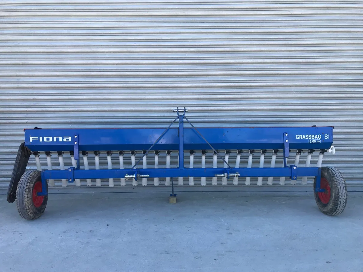 Fiona Grassbag SI grass seed seeder 3 metre - Image 1