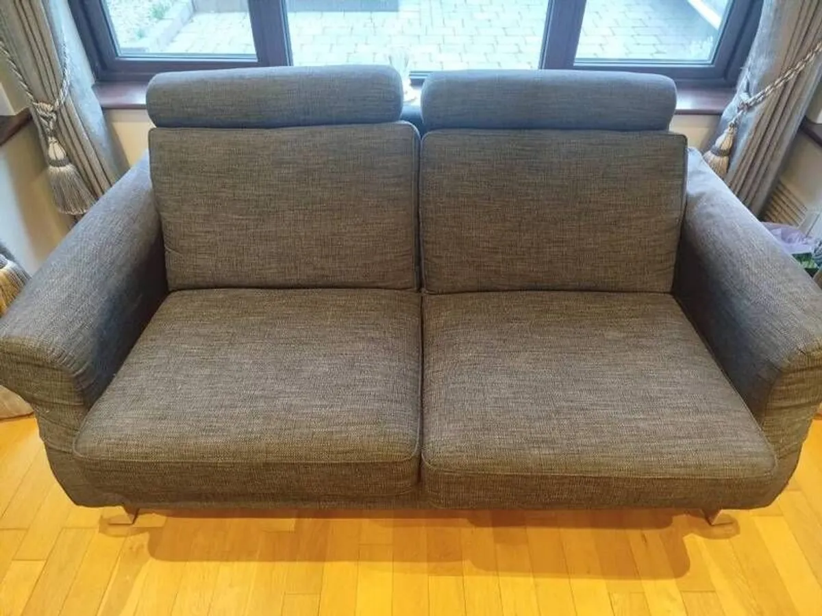 Arnotts Couch - Image 4