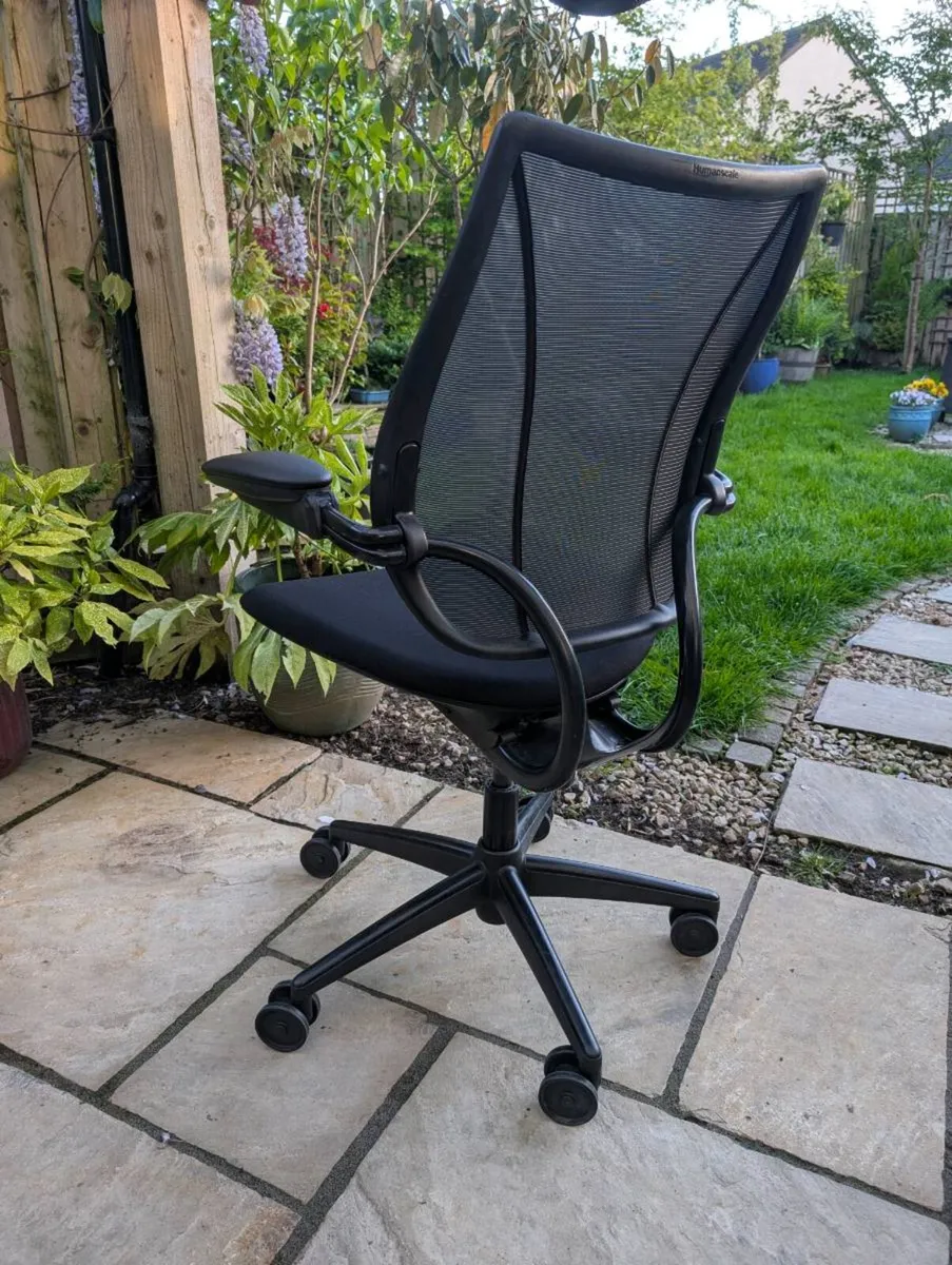 Ergonomic office chair - Image 3