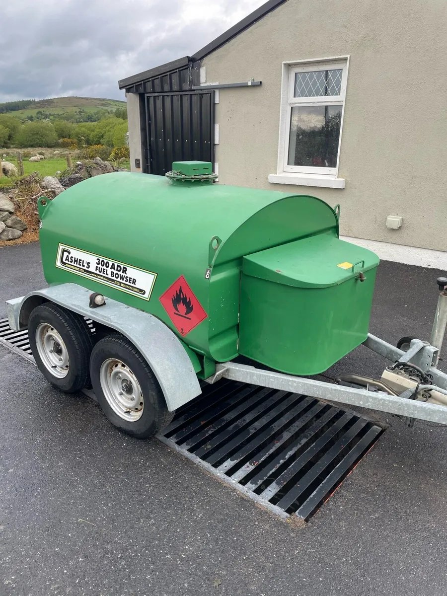 Cashels fuel bowser - Image 2