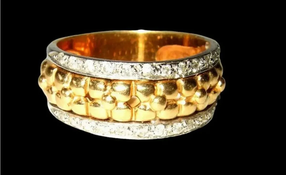 Vintage 18ct Gold/Diamond Unisex Ring - Image 3