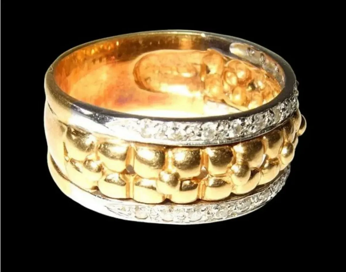 Vintage 18ct Gold/Diamond Unisex Ring - Image 4