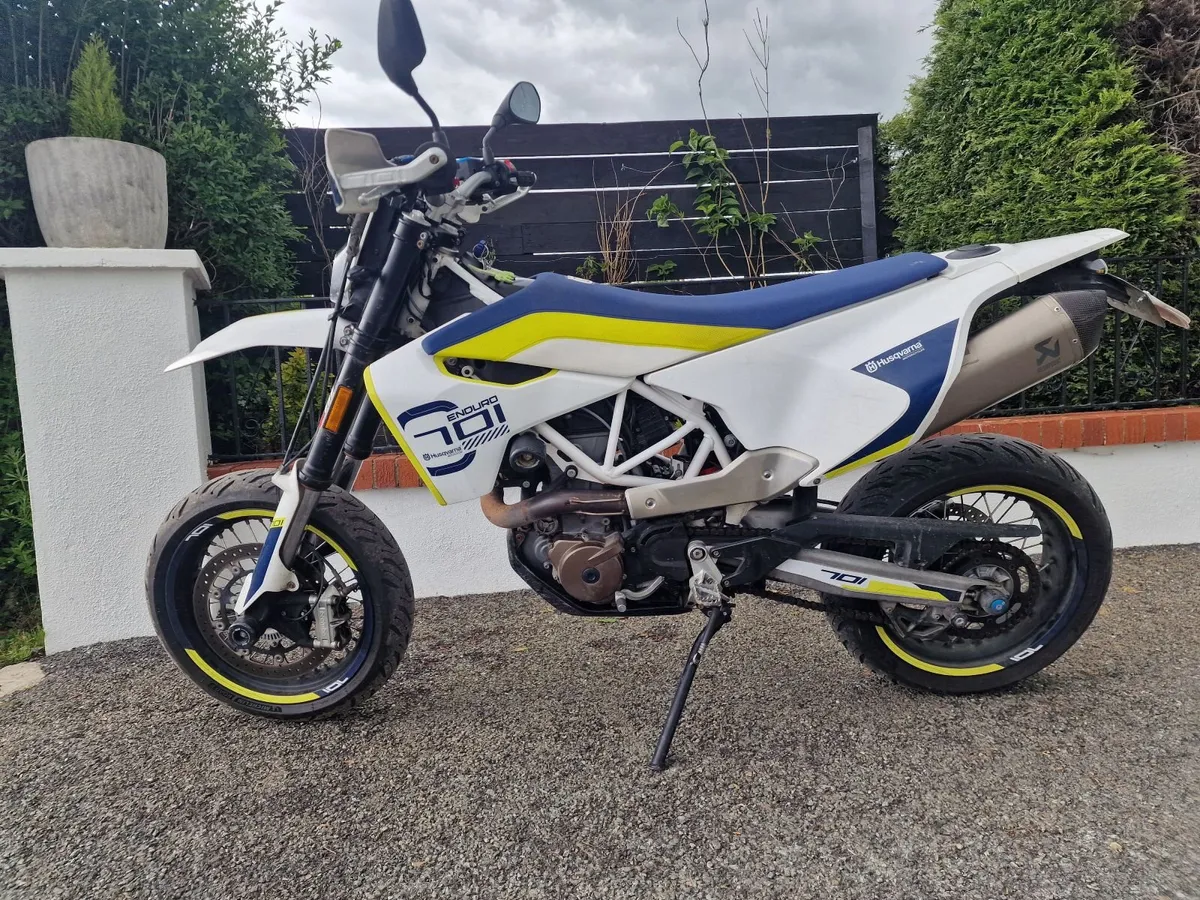HUSQVARNA  701 - Supermoto - 2018 - Image 2