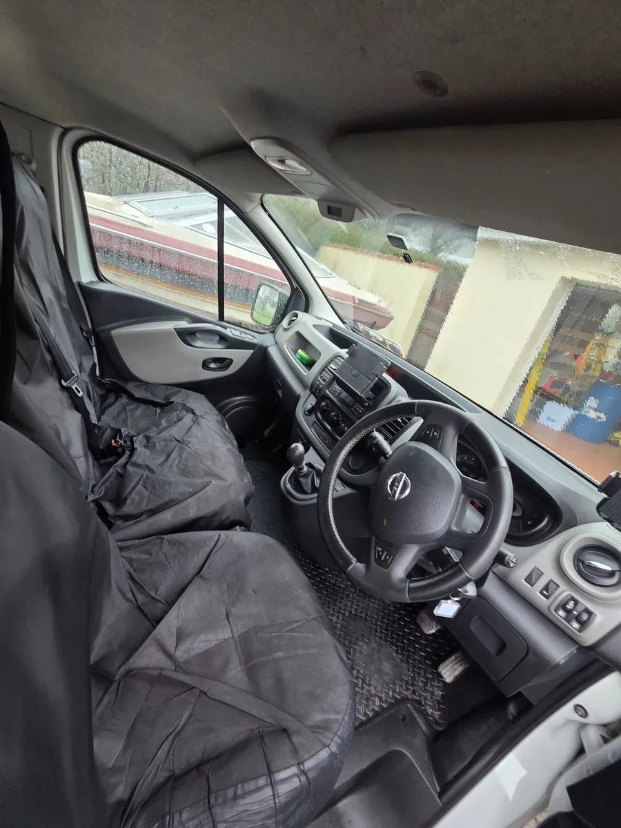 Nissan NV300 2018 - Image 4