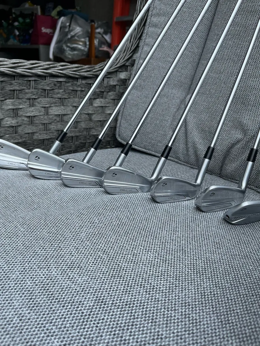Taylormade P790 irons left hand - Image 2