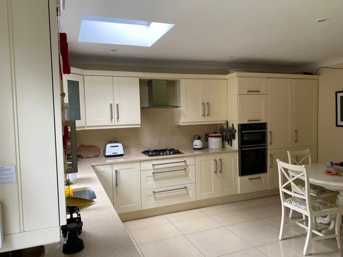 Modern “Shaker” style cream kitchen - Image 1