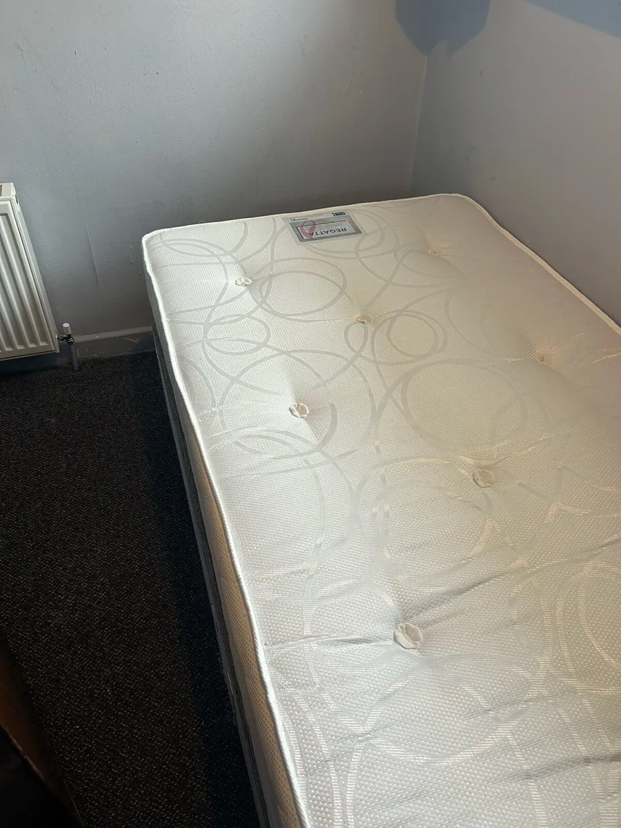 Single bed with storage and headboard - Image 3