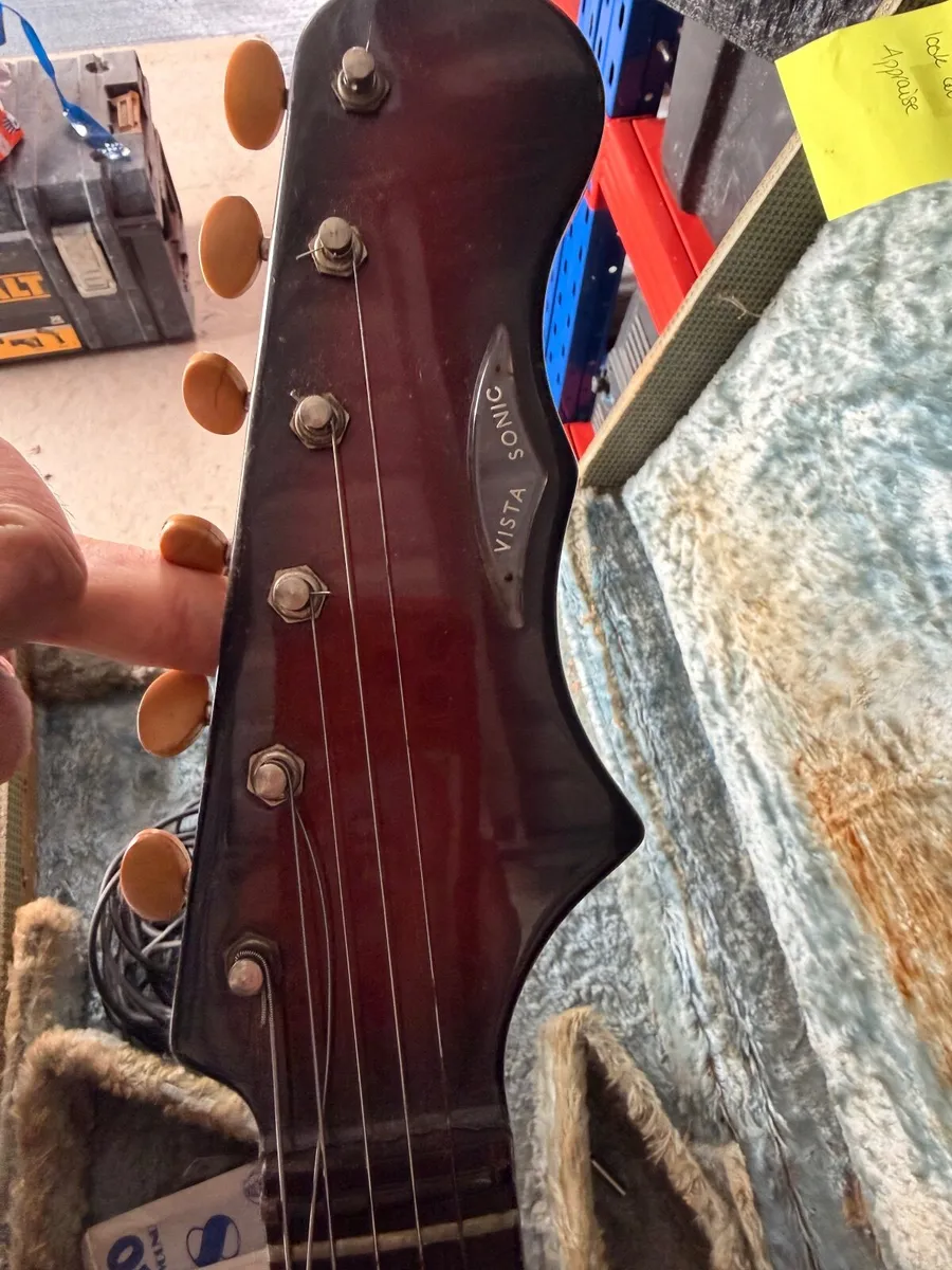 Guitar - Image 3